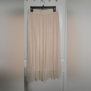 Metro Wear Soft Cream A-Line Skirt Size M